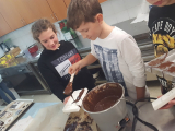 2019_11_12_delavnica_izdelave_cokoladnih_pralin-44